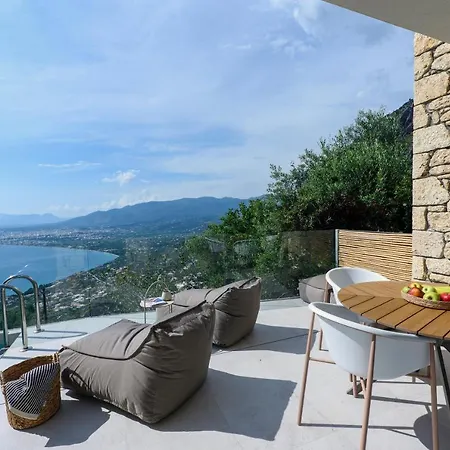 Lithos Retreat 1 *