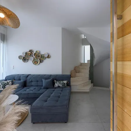 Lithos Retreat 1 *