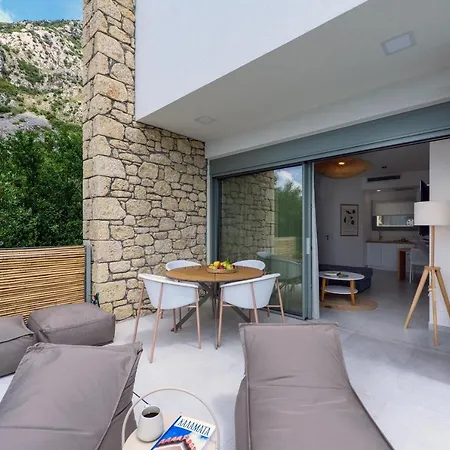 Lithos Retreat 1 Villa