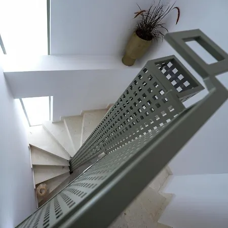 Villa Lithos Retreat 1 *