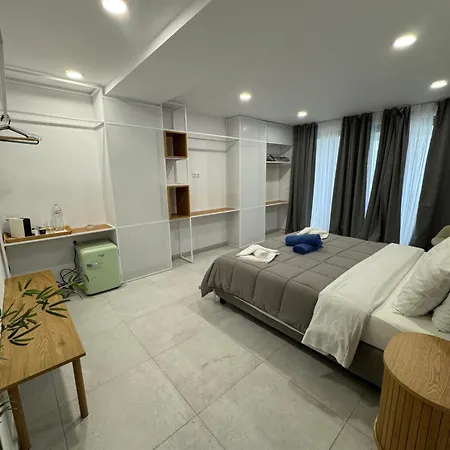 Villa Lithos Retreat 1 *