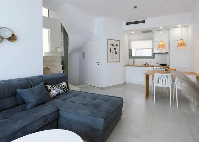 Lithos Retreat 1 Calamata