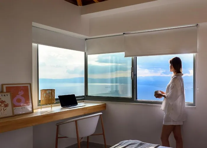 Lithos Retreat 1 Villa